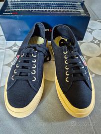 Scarpe Superga