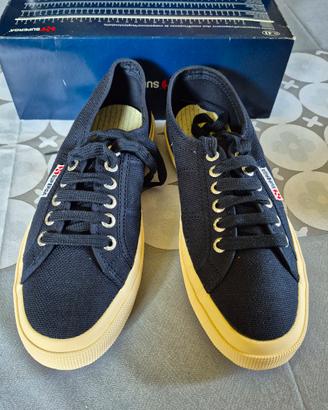 Scarpe Superga