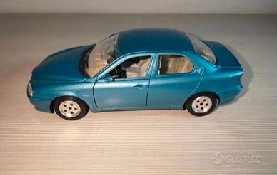 Alfa Romeo 156 1/24 Burago Bburago Vintage 