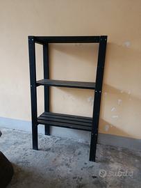 Scaffale in legno nero 