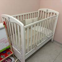 Lettino sponde foppapedretti+materasso e paracolpi