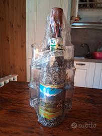 bottiglia di genepy con bicchierini