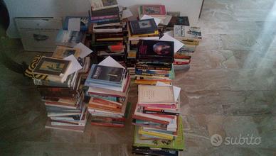 Stock 280 libri ad 1 euro