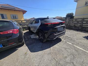 Toyota chr lounge premier 2000cc