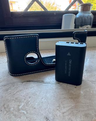 Om System Batteria e cover in pelle