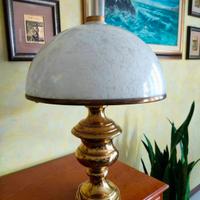 lampada in madre perla 