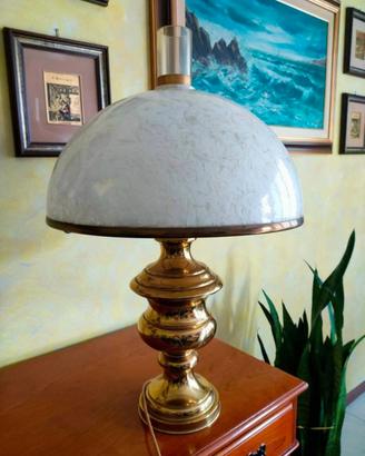 lampada in madre perla 