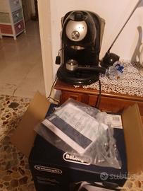 macchina da caffè  con scatola 
