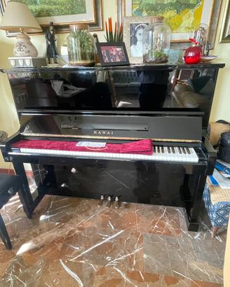 Pianoforte verticale Kawai