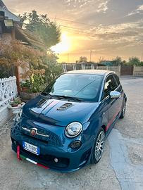 Fiat 500 allestimento Abarth interno ed esterno