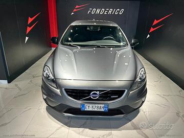 VOLVO V40 D2 1.6 R-design Momentum