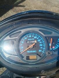 scooter Suzuki sixteen 150