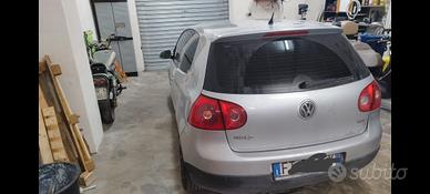 Golf 5 1.9 TDI BXF (90cv) per ricambi