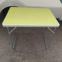 Tavolo multiuso pieghevole 