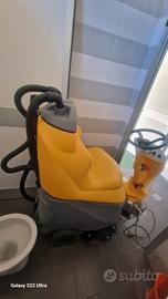 Lavasciuga Ghibli uomo a bordo