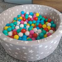 Piscina con palline per bambini