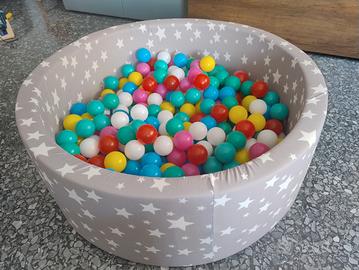 Piscina con palline per bambini