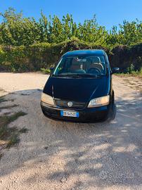 Auto Fiat idea