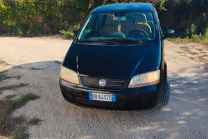 Auto Fiat idea