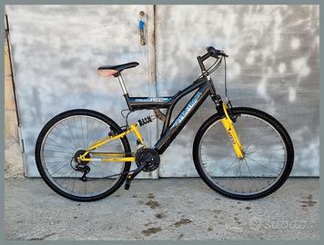 Mountain bike con sospensione Upper Track