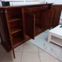 credenza un legno massiccio