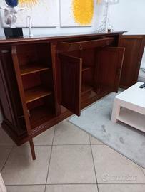 credenza un legno massiccio