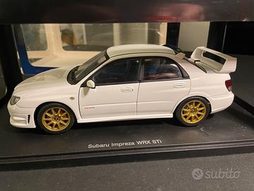 Autoart Subaru sti 08 bianca 1/18