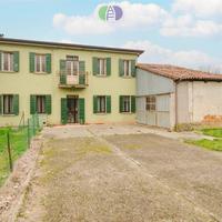 PIANIGA CASA SINGOLA CON ANNESSO AGRICOLO