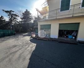 MAGAZZINO A GENOVA
