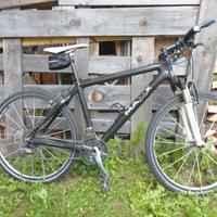 BICICLETTA GRAVEL CARBONIO