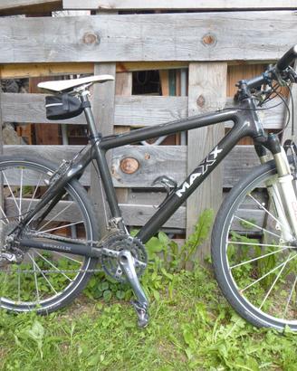 BICICLETTA GRAVEL CARBONIO
