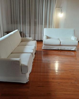 Coppia Divani Bianchi – Base Legno Massello - PD