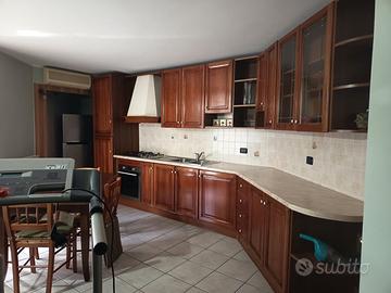 Cucina in legno massello