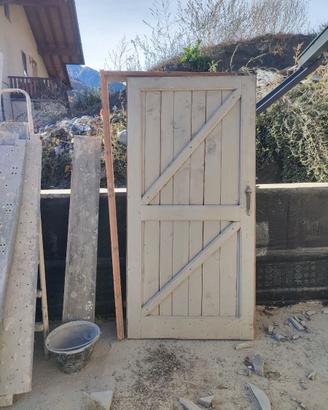 Portoncino in legno