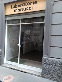 Negozio due vetrine Via Tortona