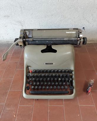 Macchina da scrivere anni '50 Olivetti Lexikon 80 