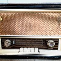 Radio, con giradischi fine anni ‘50