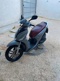 Kymco People S 150