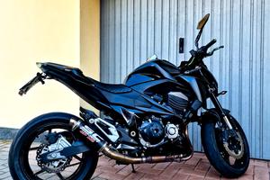 Kawasaki Z 800 total black edition