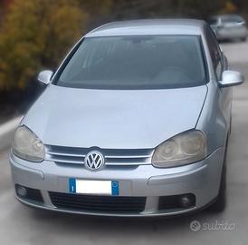 VOLKSWAGEN GOLF (SOLO RICAMBI)