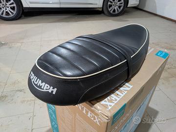 Sella Triumph Bonneville T120 nera.