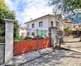 CASA INDIPENDENTE BICAMERE CON AMPIO GIARDINO