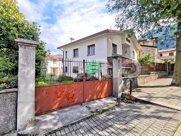 CASA INDIPENDENTE BICAMERE CON AMPIO GIARDINO