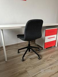 scrivania + cassetiera + sedia