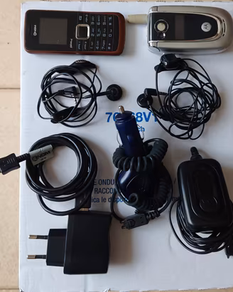 Cellulare Motorola V600 TIM vintage e NGM Pixy

