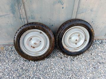 coppia di cerchi con gomme Citroen 2CV/Dyane 