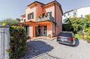 villa-di-208-m²-con-piu-di-5-locali-a-pescia