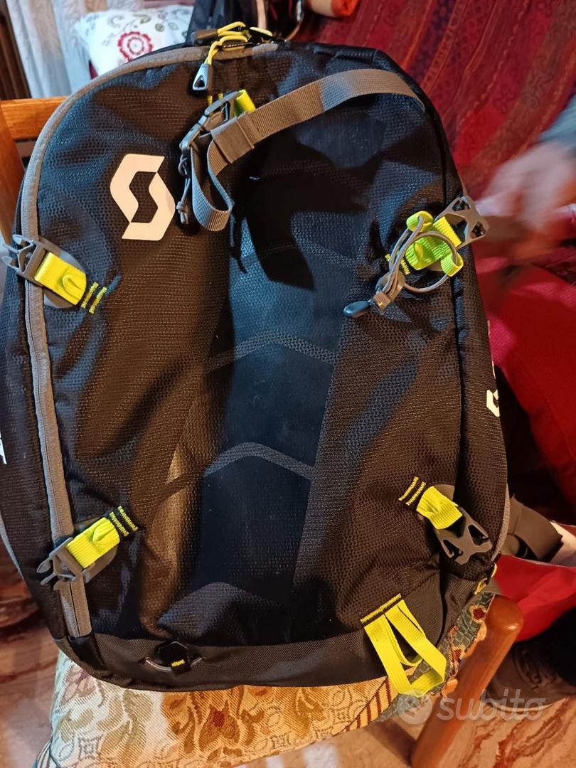 ZAINO Abbigliamento e Accessori In vendita a Vicenza