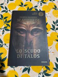 Libro Lo Scudo di Talos Valerio Massimo Manfredi