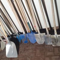 atrezzi da giardino. . da muratore 